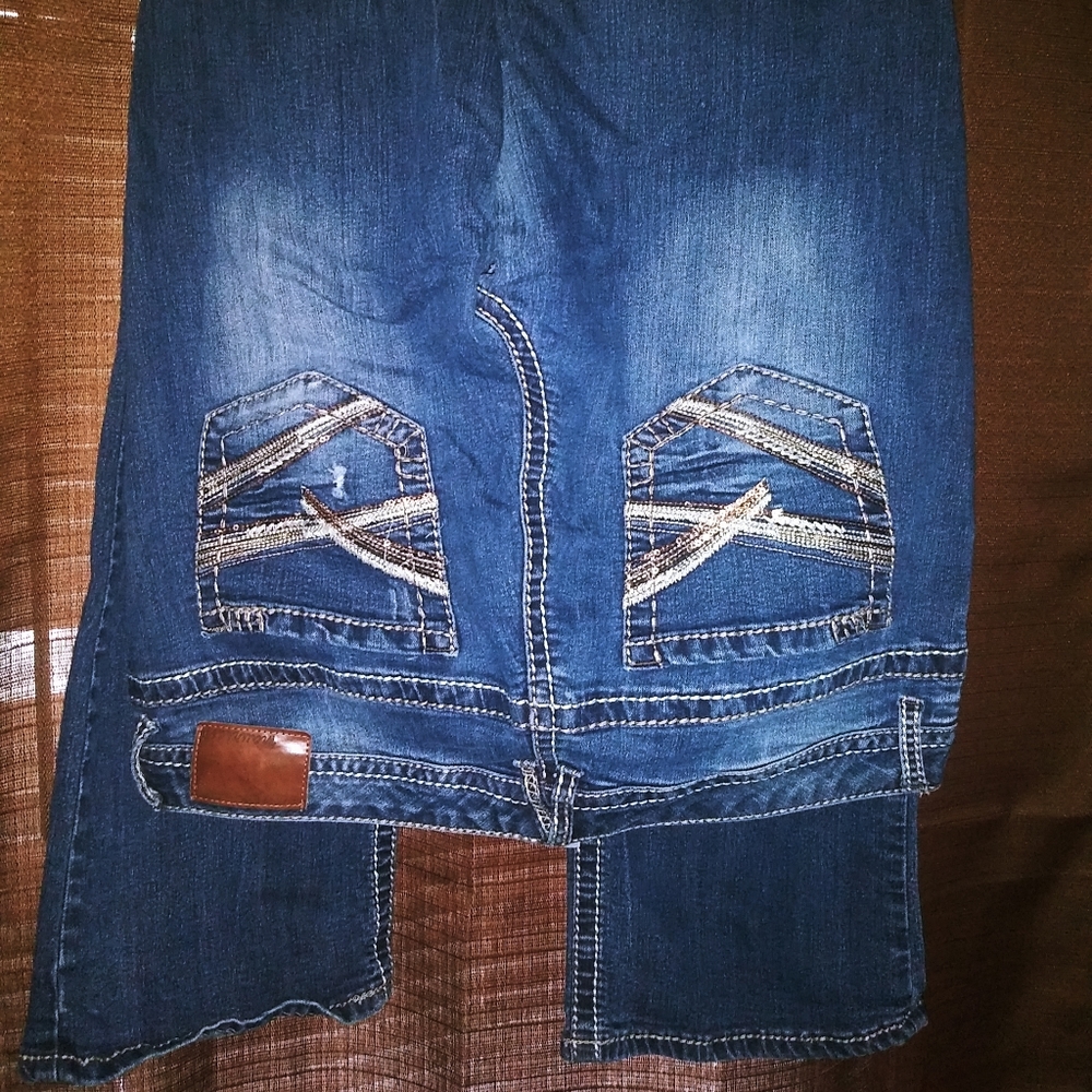 15/16 Jeans button missing